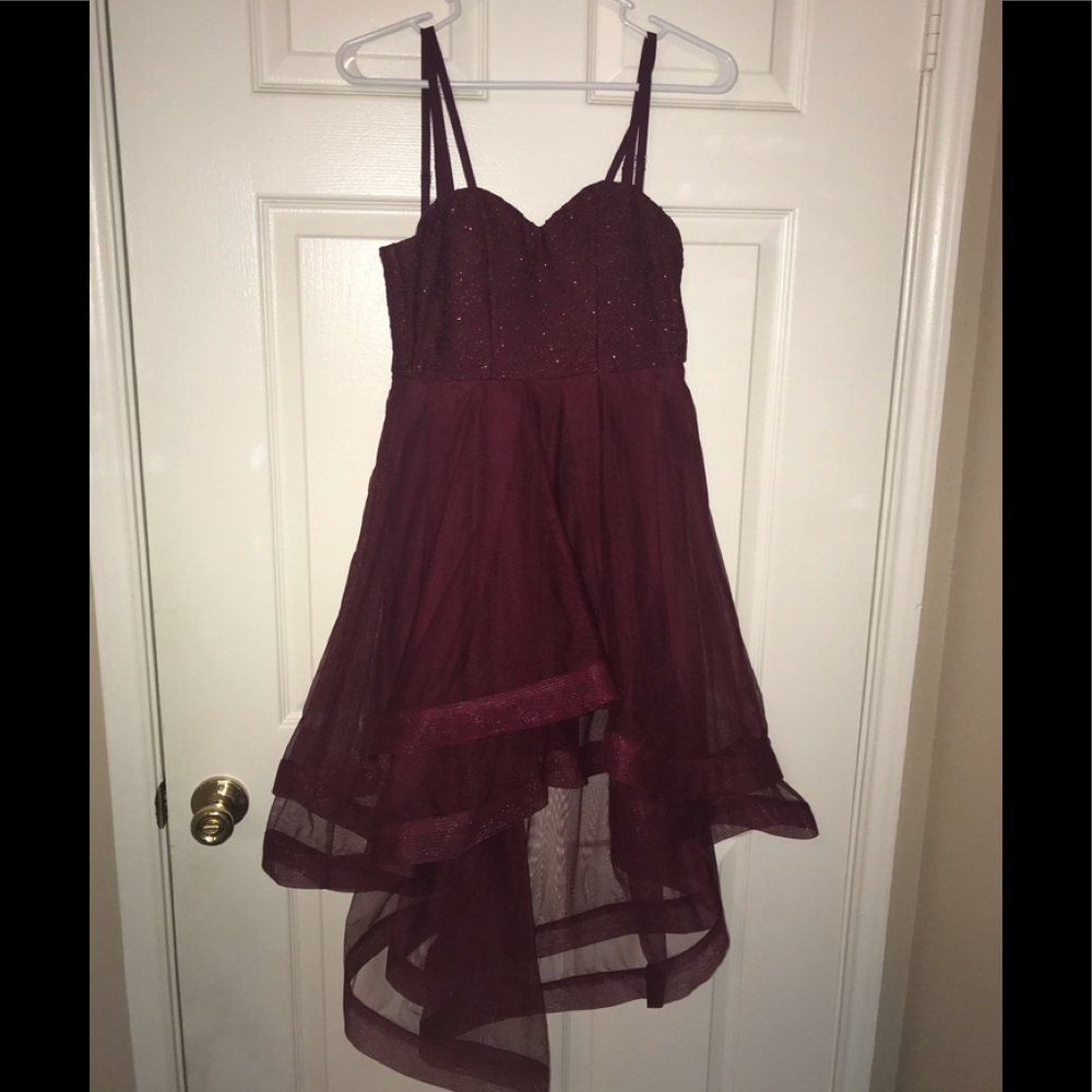 Sparkly maroon prom dress